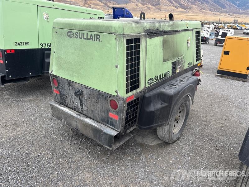 Sullair 260DPQ 260 cfm Mobile Air Compressor Kompressorit
