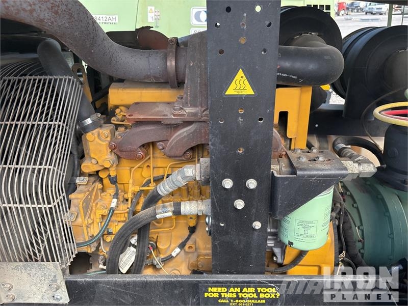 Sullair 375H DPQ JD3 375 cfm Mobile Air Compressor コンプレッサー