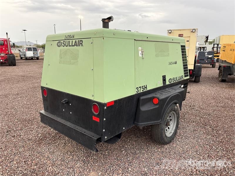 Sullair 375H DPQ JD3 375 cfm Mobile Air Compressor Compressores