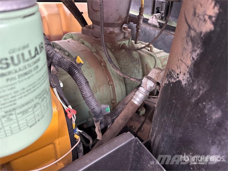 Sullair 375H DPQ JD3 375 cfm Mobile Air Compressor Compressores