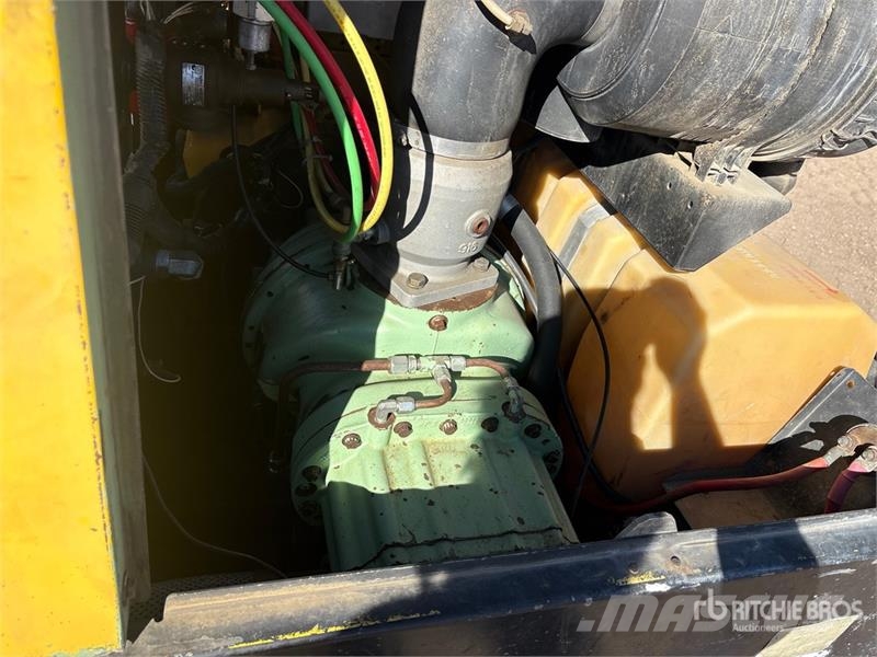 Sullair 425H 425 cfm Mobile Air Compressor مكابس