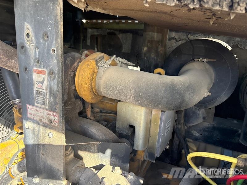 Sullair 425H 425 cfm Mobile Air Compressor مكابس