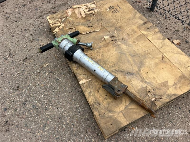 Sullair MPB60A Pneumatic 60 lb Paving Demolition Breaker チゼルプラウ