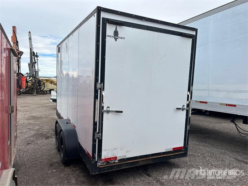  Sun Devil 16 ft T/A Enclosed Trailer Anhänger-Kastenaufbau