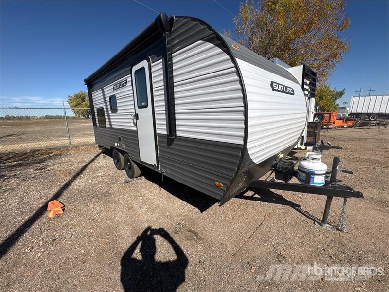  Sun Lite 21 ft 7 in T/A Travel Trailer 其他拖车