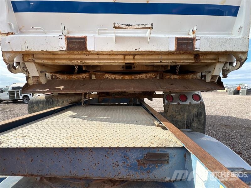 Superior 2/Axle Rollback Transfer Trailer 傾卸式拖車