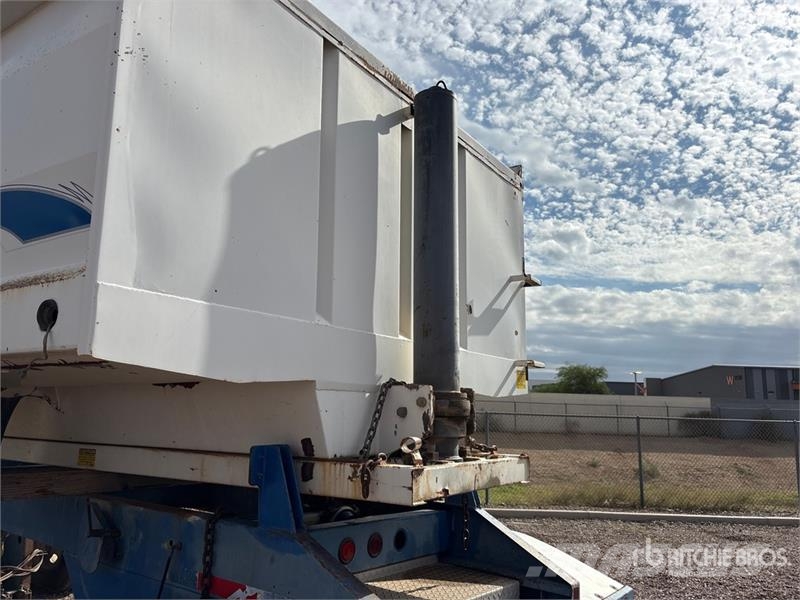 Superior 2/Axle Rollback Transfer Trailer 傾卸式拖車
