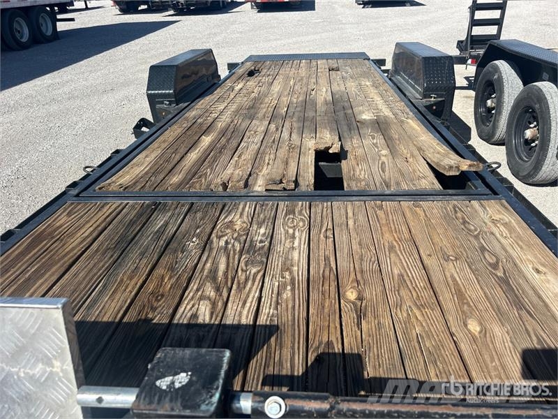 sure-trac 23 ft T/A Tilt Deck Trailer Низькорамні причепи