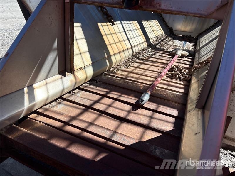 Swenson Salt Spreader - Fits Truck Posipači soli i pijeska