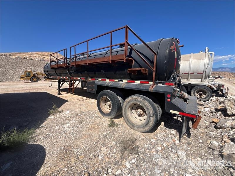  T/A Sludge Vacuum Tanker Trailer タンカートレーラー