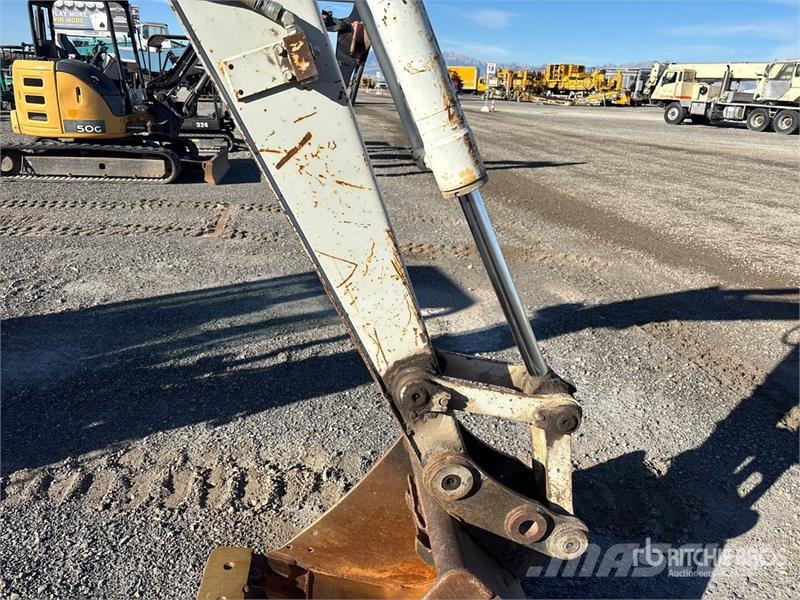 Takeuchi TB145 Mini excavatoare < 7t