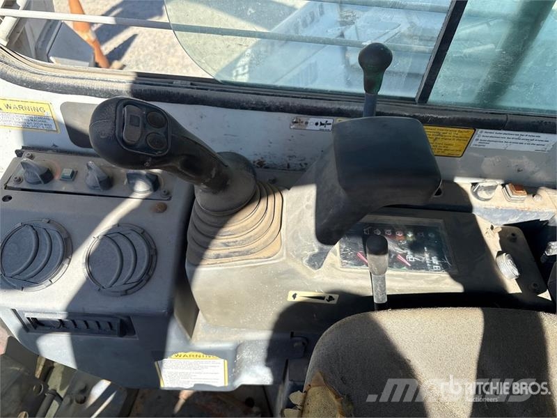 Takeuchi TB180FR Tracked Excavator Гусеничные экскаваторы
