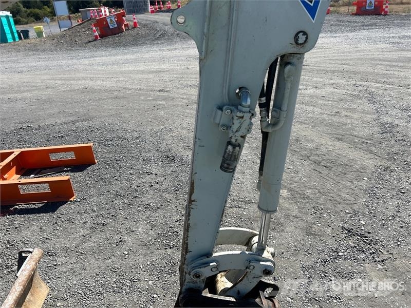 Takeuchi TB20e Electric Mini Excavator Mini bageri <7t