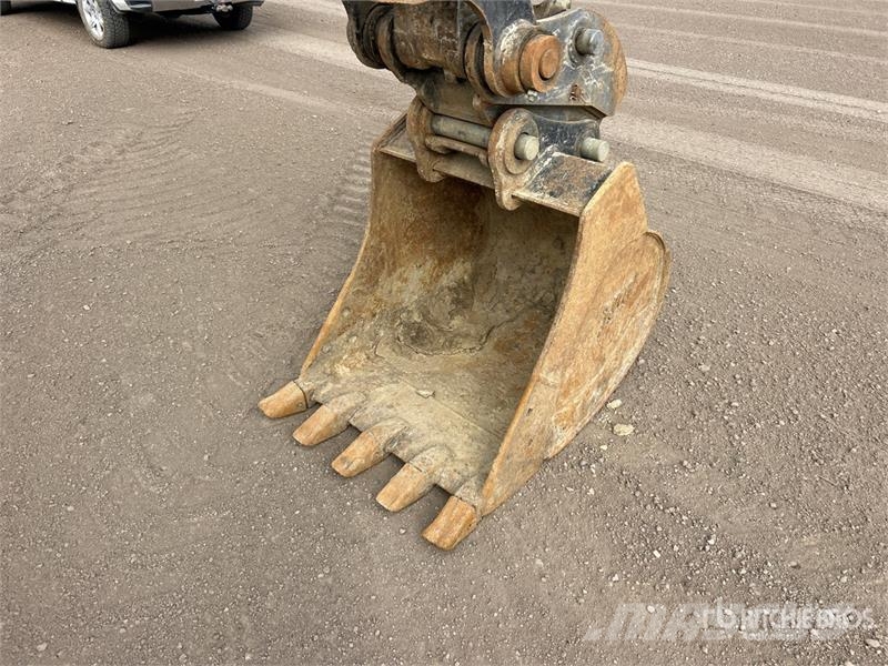 Takeuchi TB2150 Tracked Excavator Гусеничные экскаваторы