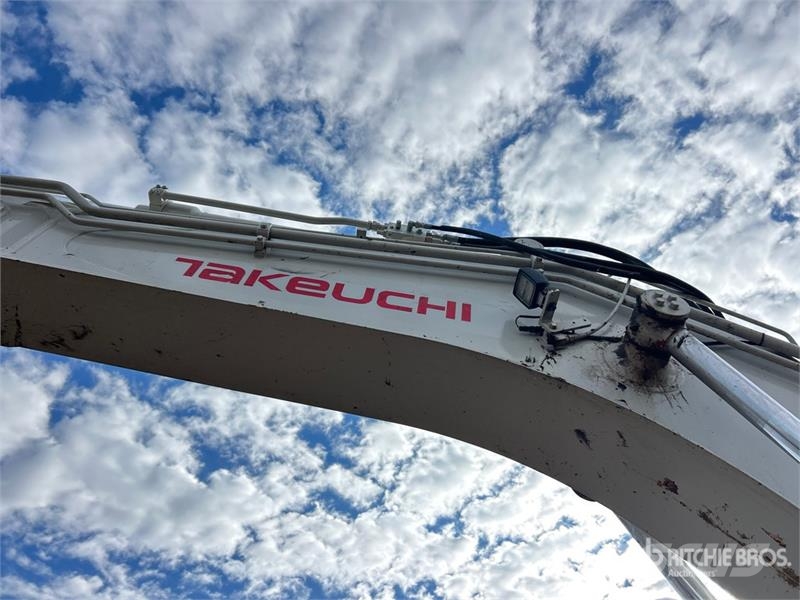 Takeuchi TB2150 Tracked Excavator Гусеничные экскаваторы