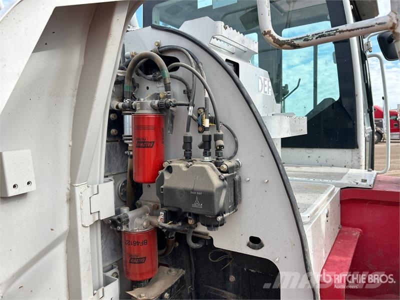 Takeuchi TB2150 Tracked Excavator Гусеничные экскаваторы