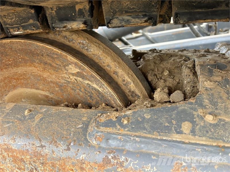 Takeuchi TB2150 Tracked Excavator Гусеничные экскаваторы