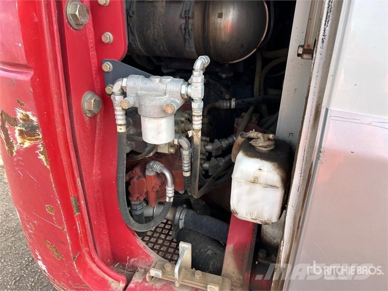 Takeuchi TB2150 Tracked Excavator Гусеничные экскаваторы