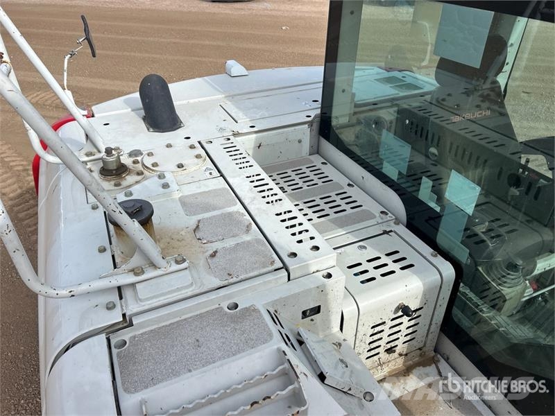 Takeuchi TB2150 Tracked Excavator Гусеничные экскаваторы