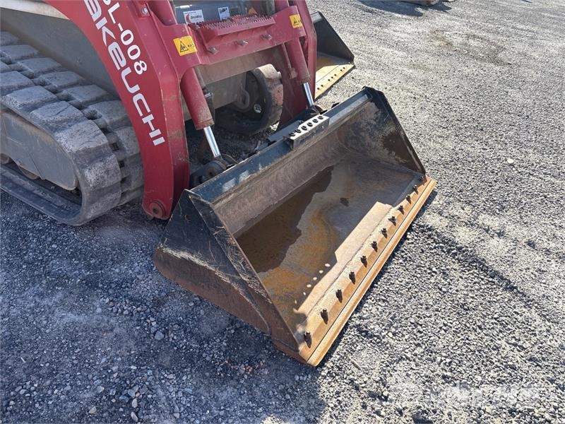 Takeuchi TL12R2 High Flow Electric Compact Track Loader Schrankladers