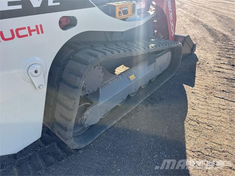 Takeuchi TL12V2 Kompaktrakodók