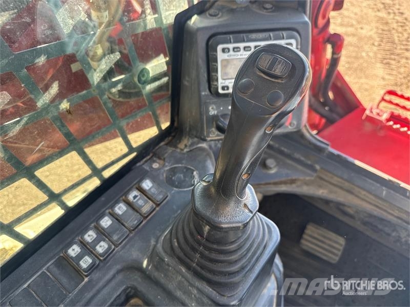 Takeuchi TL12V2 Kompaktrakodók
