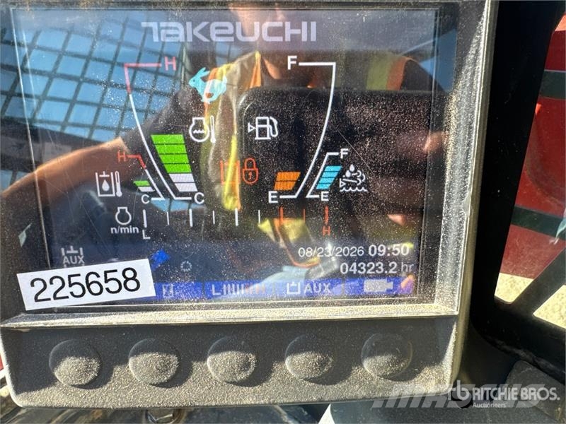 Takeuchi TL12V2 Kompaktrakodók