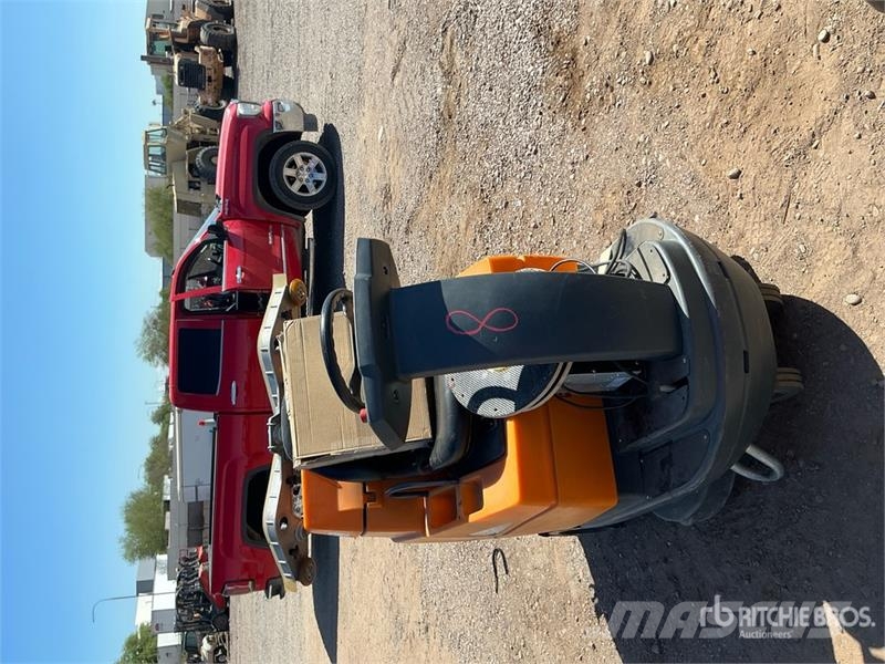 Taski D113 Ride-On Electric Ride-on Floor Scrubber Other trailers