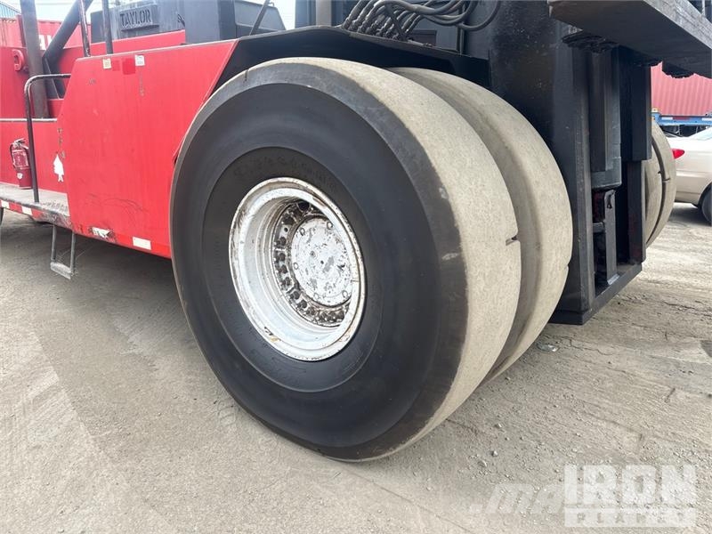 Taylor Y-80-W0 80000 lb Container Handler Sähkötrukit