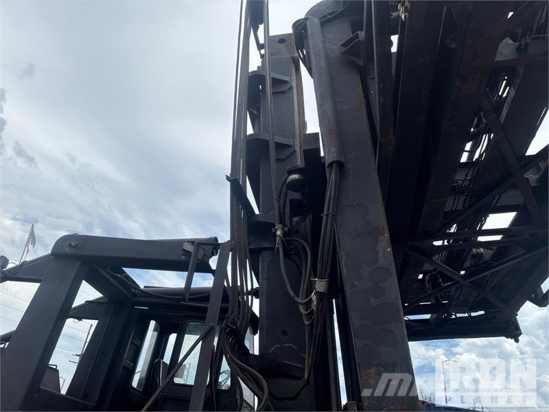 Taylor Y-80-W0 80000 lb Container Handler Sähkötrukit