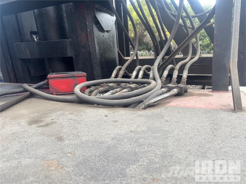 Taylor Y-80-W0 80000 lb Container Handler Sähkötrukit