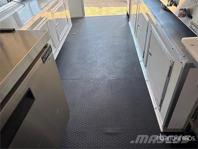 TBT 16 ft T/A Food Concession Trailer Ostale prikolice