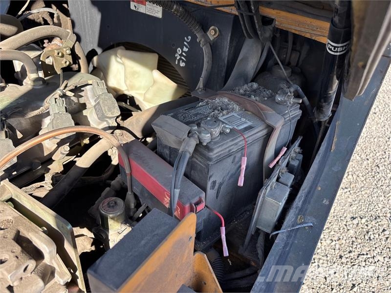 TCM FG25T7L 4500 lb Forklift Kahveltõstukid - muud