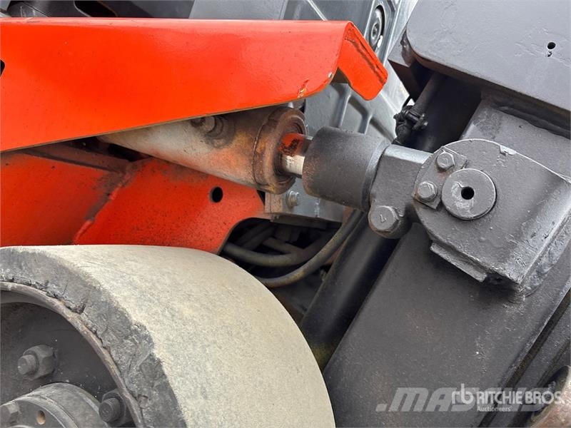 TCM FGC35N5 6000 lb Cushion Tire Forklift 其他叉车