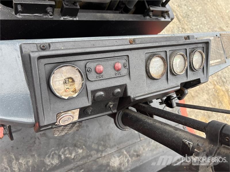 TCM FGC35N5 6000 lb Cushion Tire Forklift 其他叉车