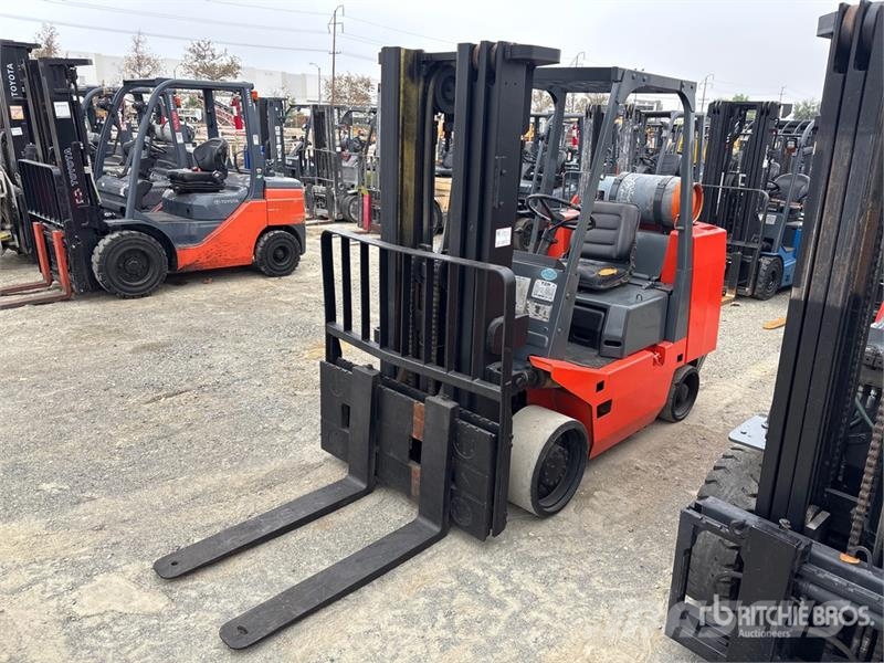 TCM FGC35N5 6000 lb Cushion Tire Forklift 其他叉车