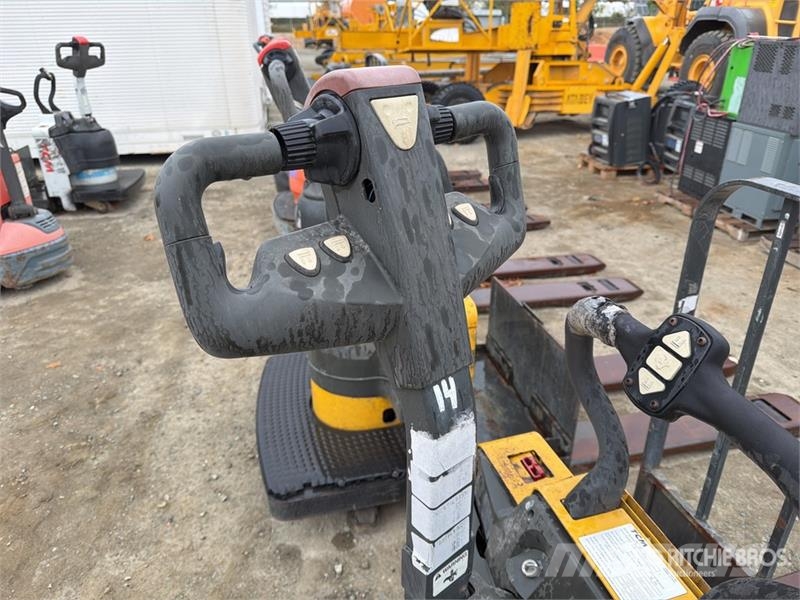 TCM of (4) TCM ER60 Pallet Jack (Inoperable) Pumppukärryt