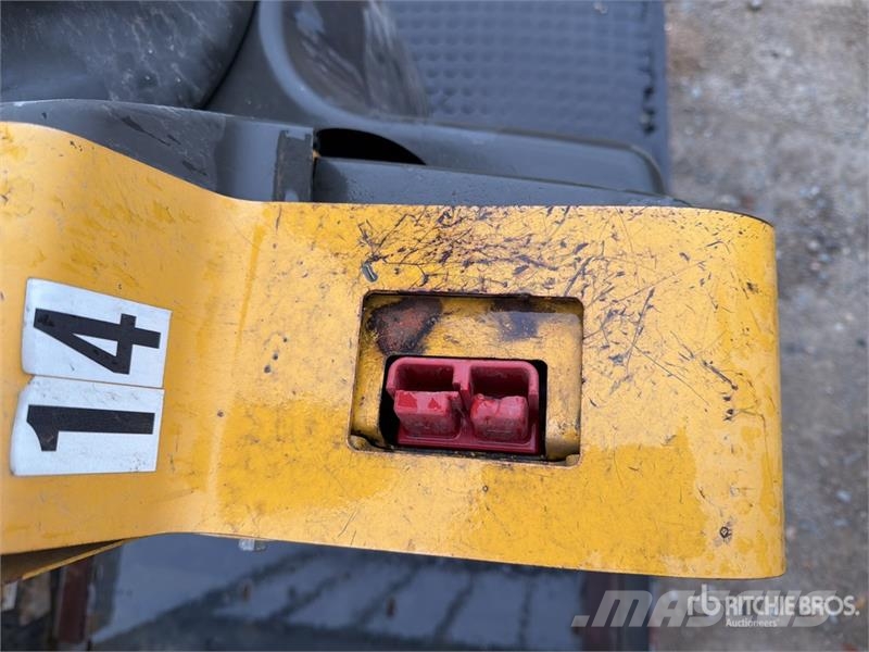 TCM of (4) TCM ER60 Pallet Jack (Inoperable) Pumppukärryt