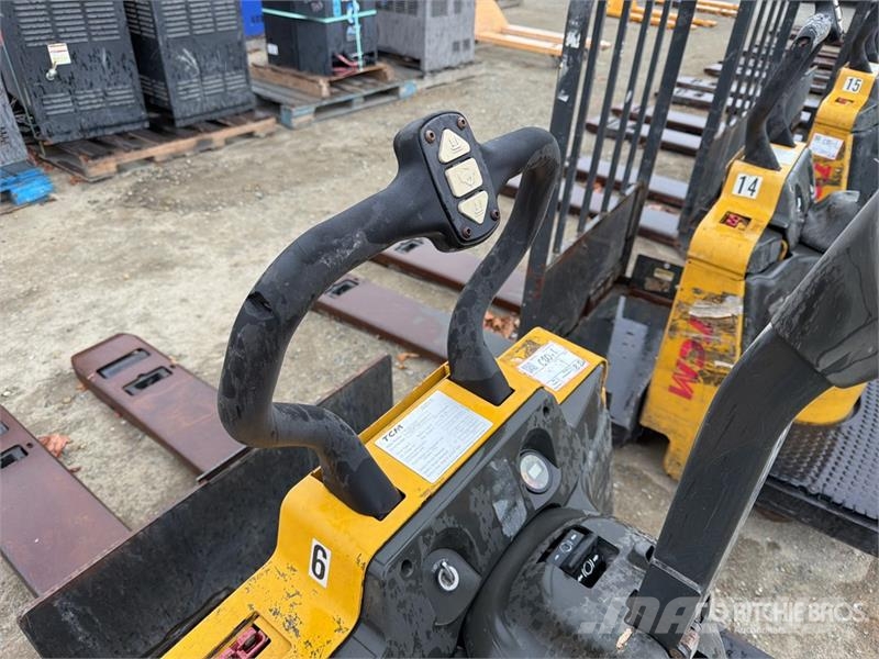 TCM of (4) TCM ER60 Pallet Jack (Inoperable) Pumppukärryt