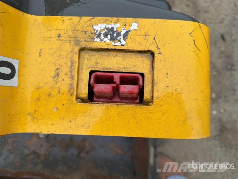 TCM of (4) TCM ER60 Pallet Jack (Inoperable) Pumppukärryt