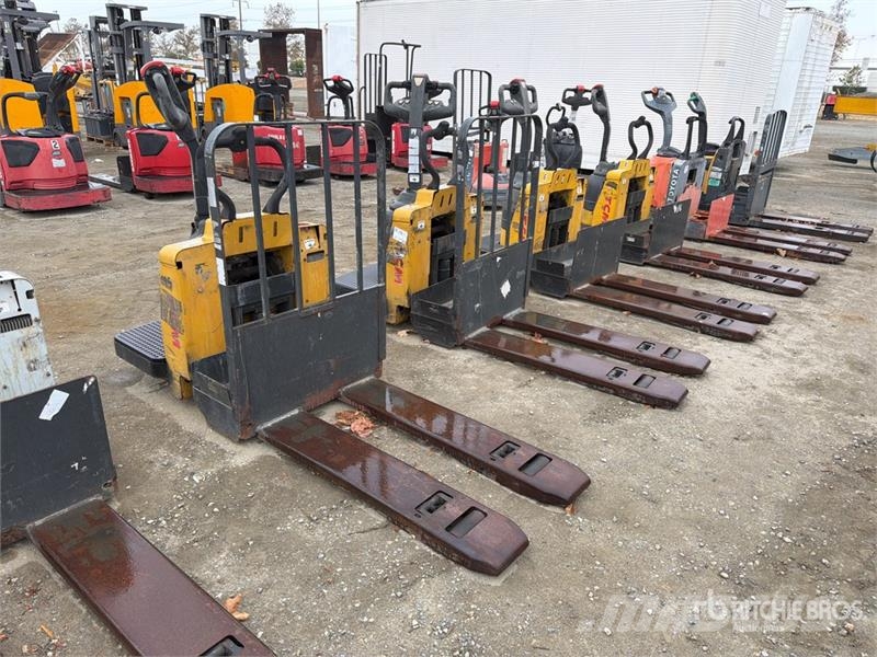 TCM of (4) TCM ER60 Pallet Jack (Inoperable) Pumppukärryt