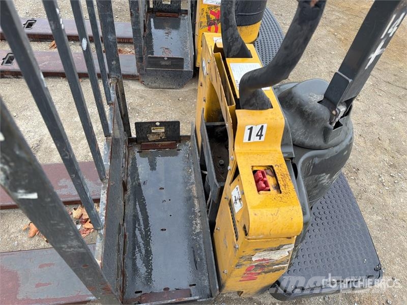 TCM of (4) TCM ER60 Pallet Jack (Inoperable) Pumppukärryt