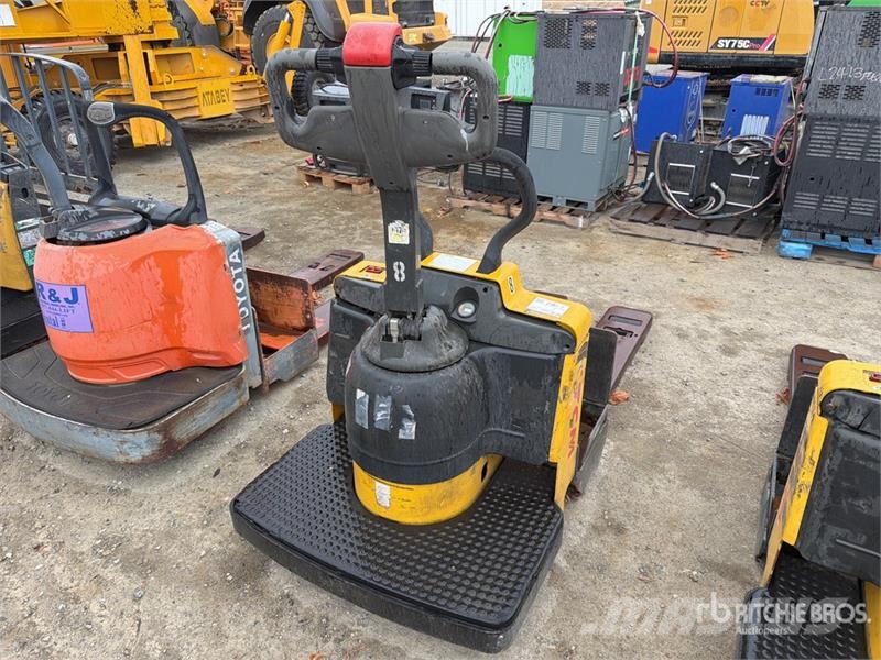 TCM of (4) TCM ER60 Pallet Jack (Inoperable) Pumppukärryt