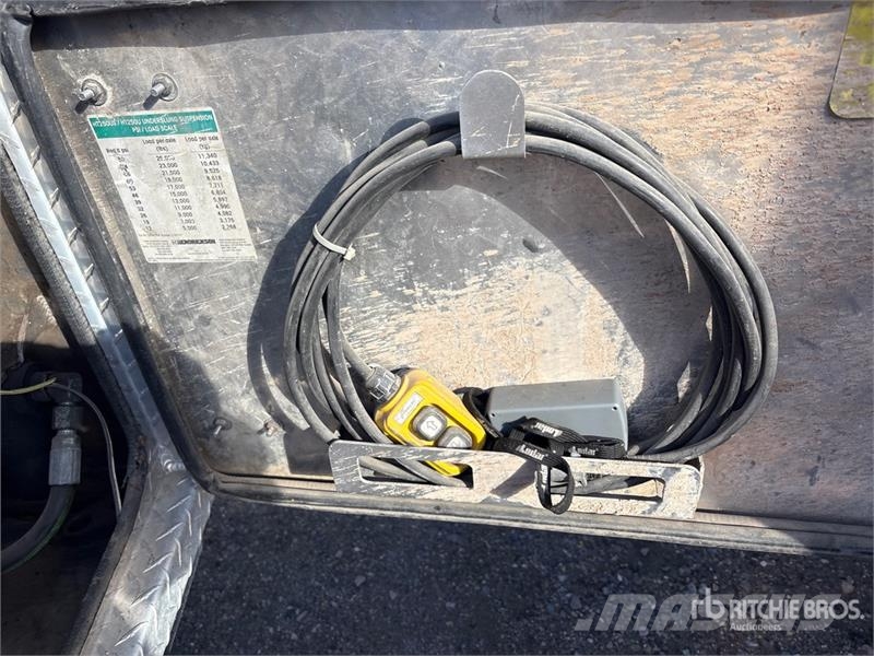 Temisko 56 ft Tri/A 56 ft Extendable Flatbed Trail 自卸半挂车