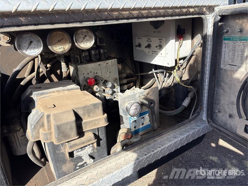 Temisko 56 ft Tri/A 56 ft Extendable Flatbed Trail 自卸半挂车