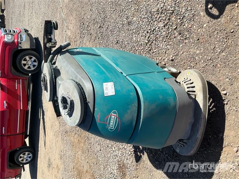 Tennant 1610 Walk-Behind Electric Floor Scrubber Druge prikolice