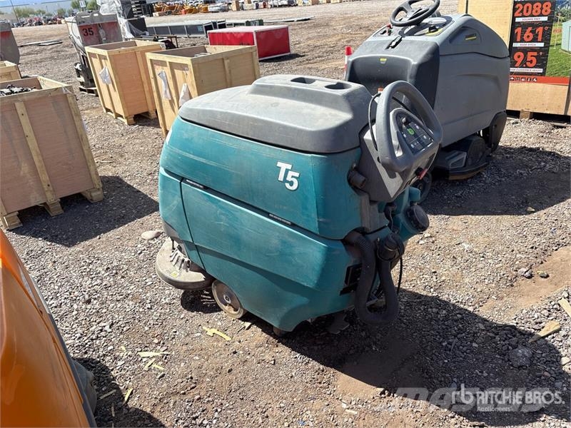 Tennant 1610 Walk-Behind Electric Floor Scrubber Druge prikolice
