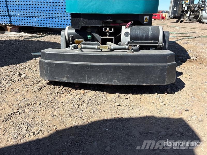 Tennant 1610 Walk-Behind Electric Floor Scrubber Druge prikolice