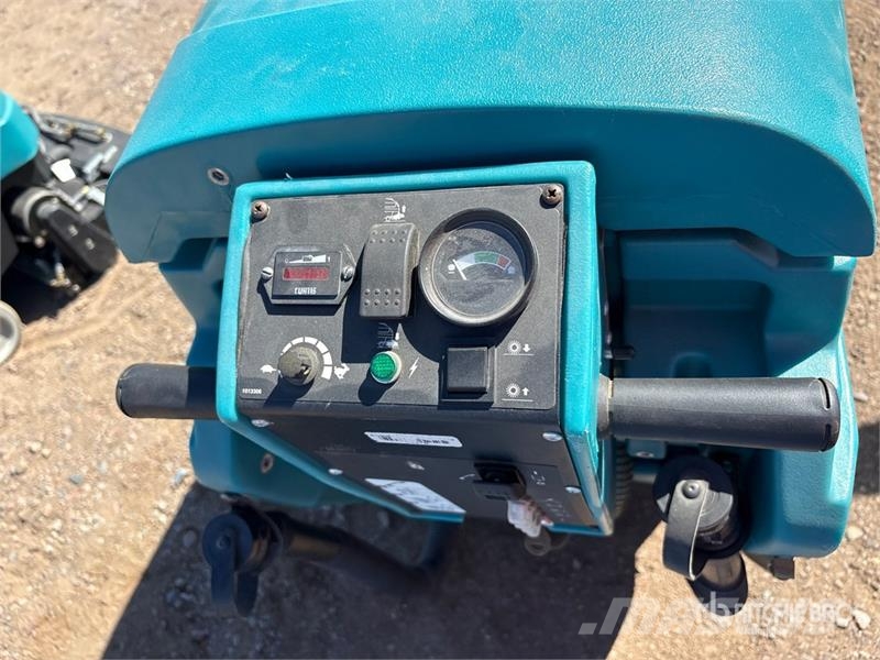 Tennant 1610 Walk-Behind Electric Floor Scrubber Druge prikolice