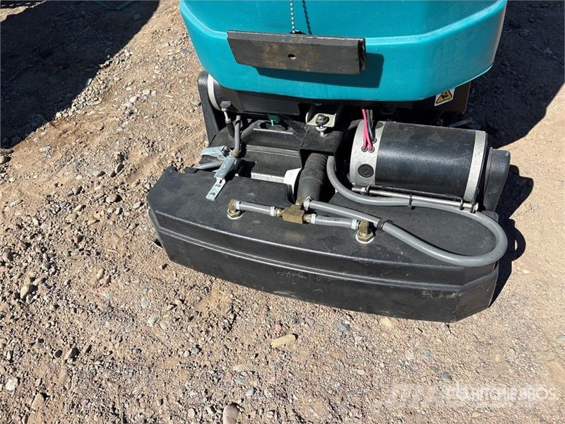 Tennant 1610 Walk-Behind Electric Floor Scrubber Druge prikolice